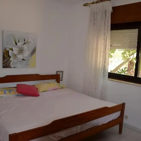 4 Bedroom Villa, Private Pool And Garden פראגודו